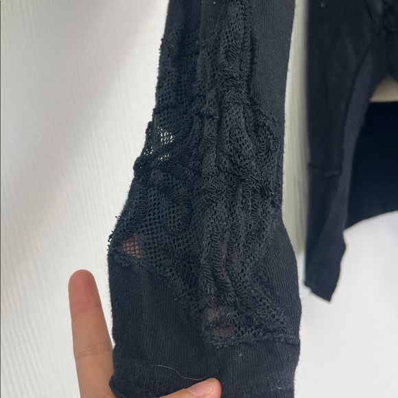 Free People - Outer Sunset Black Lace Detail Long Sleeve Cutout Back Blouse SZ S - Picture 6 of 12
